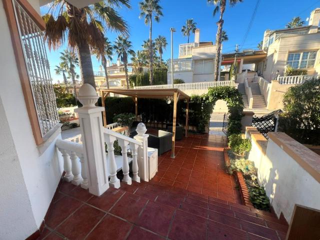 Chalet, Las Filipinas, Orihuela