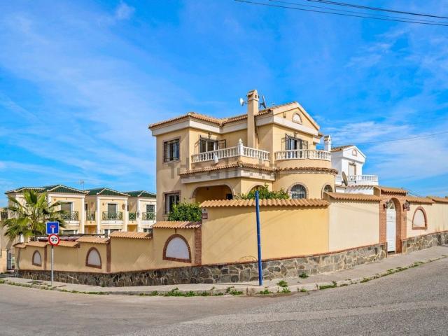 Chalet, Las Filipinas, Orihuela