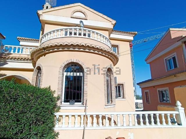 Chalet, Las Filipinas, Orihuela