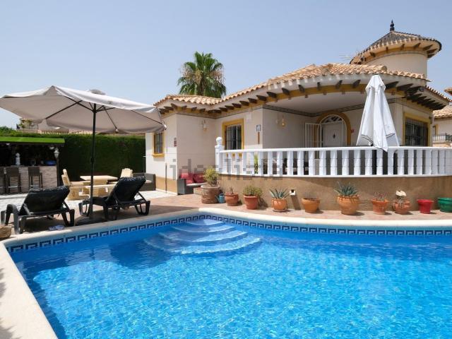 Chalet, Las Filipinas, Orihuela