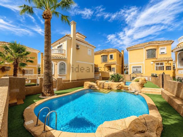 Chalet, Las Filipinas, Orihuela