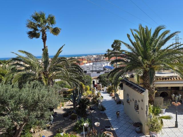 Chalet, Las Filipinas, Orihuela