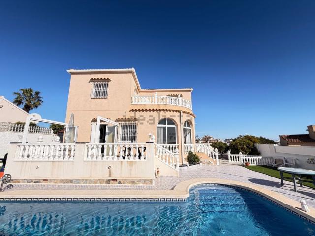 Chalet, Las Filipinas, Orihuela