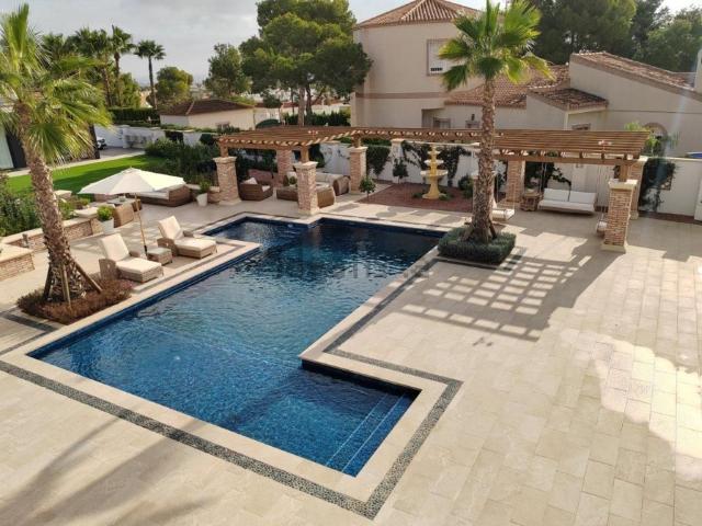 Chalet, Las Filipinas, Orihuela
