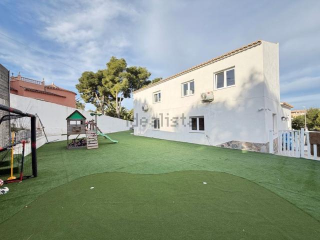 Chalet, Las Filipinas, Orihuela