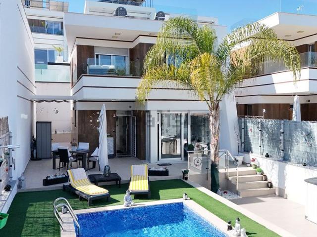 Chalet, Las Filipinas, Orihuela