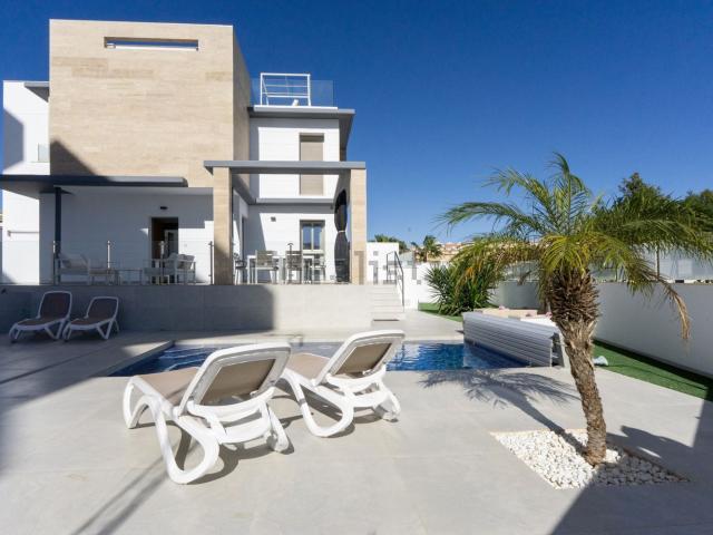 Chalet, Las Filipinas, Orihuela