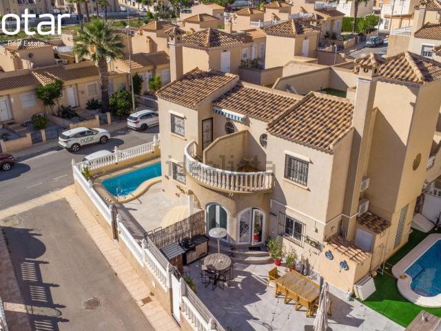 Chalet, Las Filipinas, Orihuela