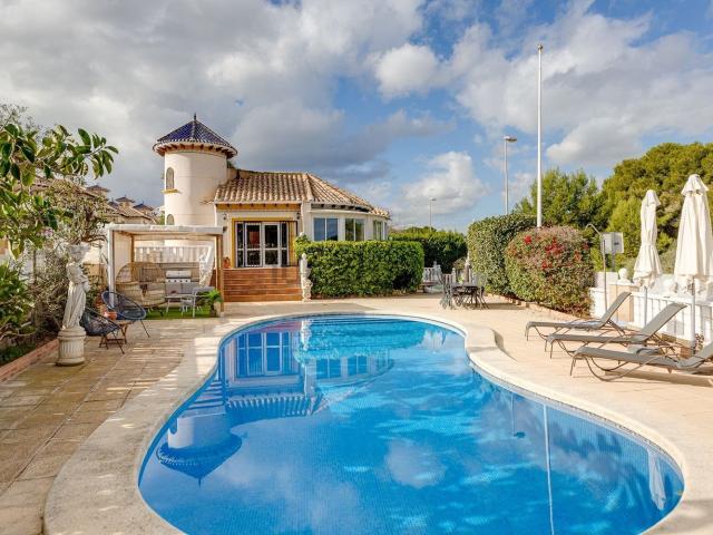 Chalet, Las Filipinas, Orihuela