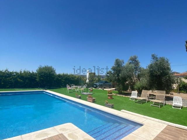Chalet, Las Labores