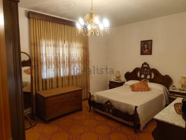 Chalet, Las Labores