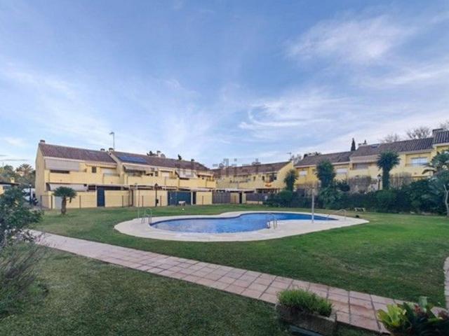 Chalet, Las Lomas, Estepona