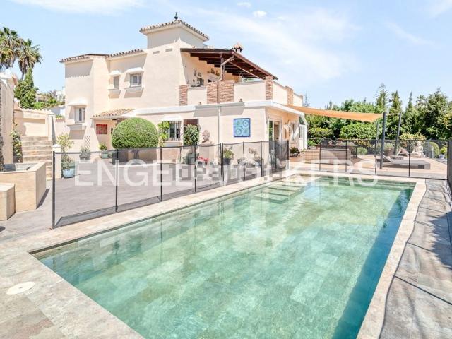 Chalet, Las Lomas, Estepona