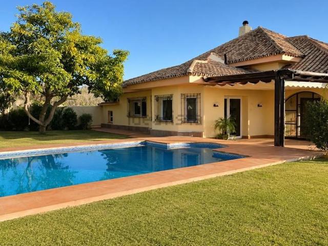 Chalet, Las Lomas, Estepona