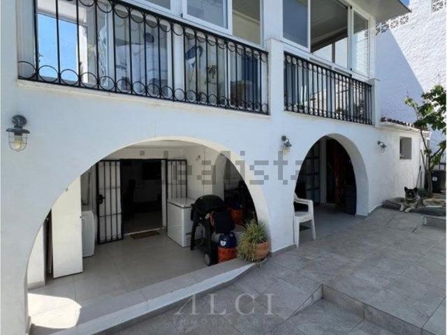 Chalet, Las Lomas, Estepona