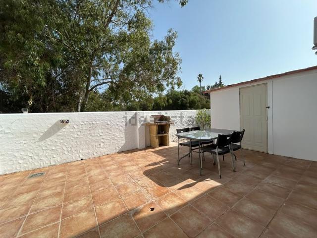 Chalet, Las Lomas, Estepona