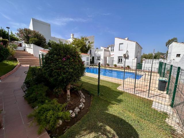 Chalet, Las Lomas, Estepona