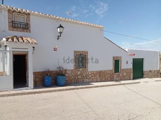 Chalet, Lezuza
