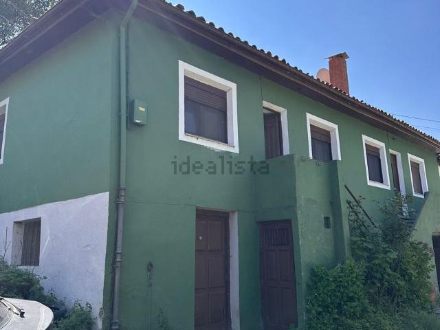 Chalet, Lena