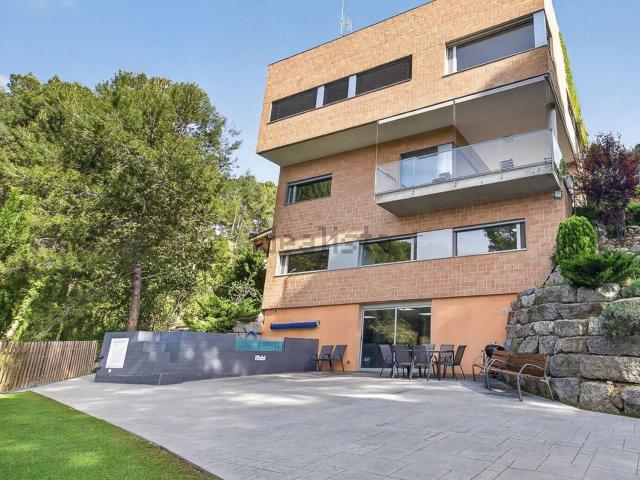 Chalet, Les Fonts, Terrassa
