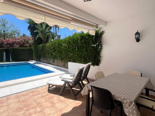 Chalet, Linda Vista Nueva Alcántara Cortijo Blanco, Marbella