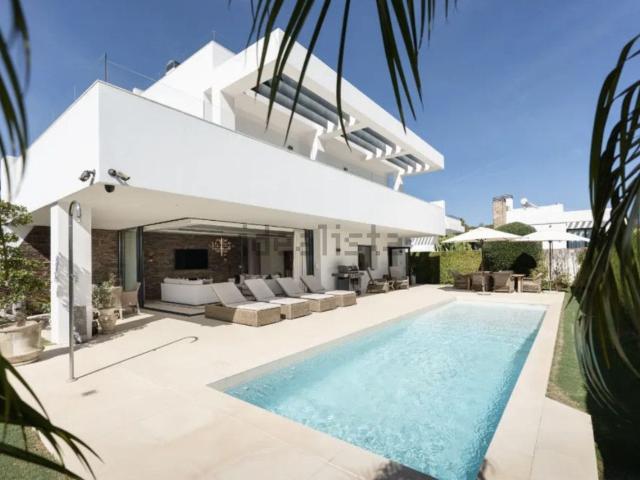 Chalet, Linda Vista Nueva Alcántara Cortijo Blanco, Marbella