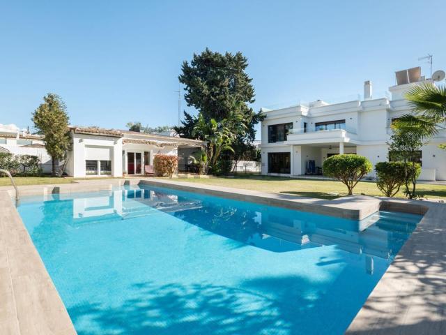 Chalet, Linda Vista Nueva Alcántara Cortijo Blanco, Marbella