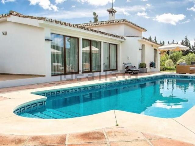 Chalet, Linda Vista Nueva Alcántara Cortijo Blanco, Marbella