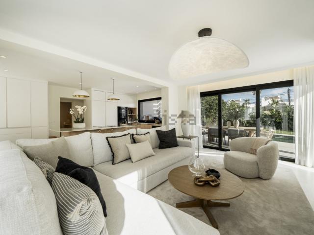 Chalet, Linda Vista Nueva Alcántara Cortijo Blanco, Marbella