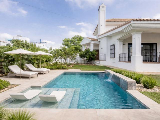Chalet, Linda Vista Nueva Alcántara Cortijo Blanco, Marbella