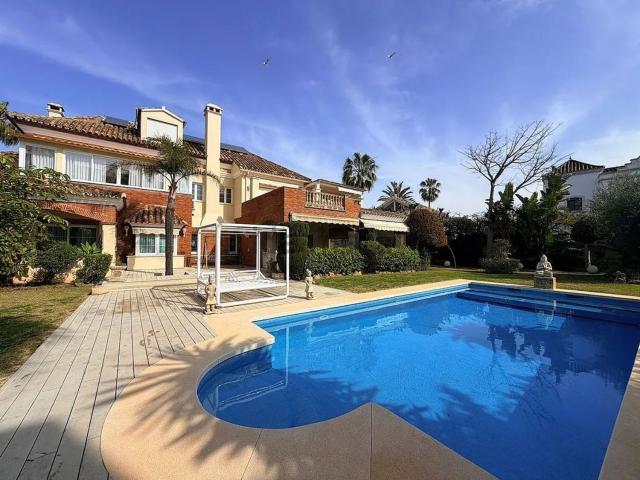 Chalet, Linda Vista Nueva Alcántara Cortijo Blanco, Marbella