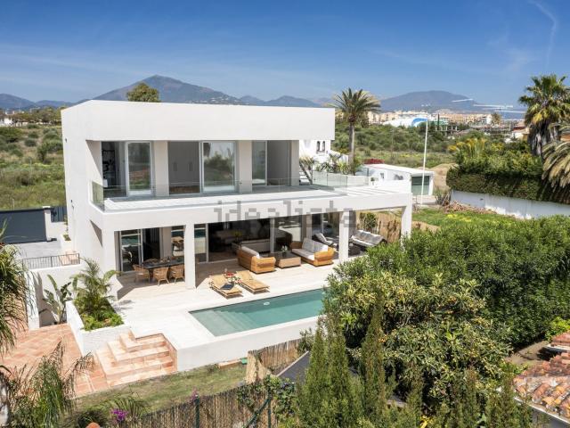 Chalet, Linda Vista Nueva Alcántara Cortijo Blanco, Marbella