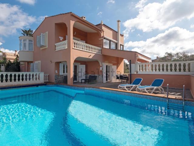 Chalet, Llucmajor
