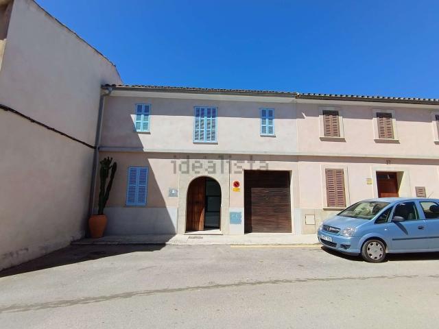 Chalet, Llubi