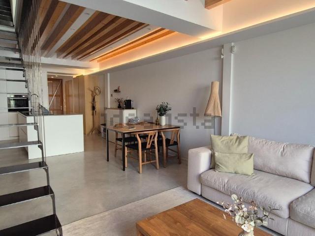 Chalet, Llubi