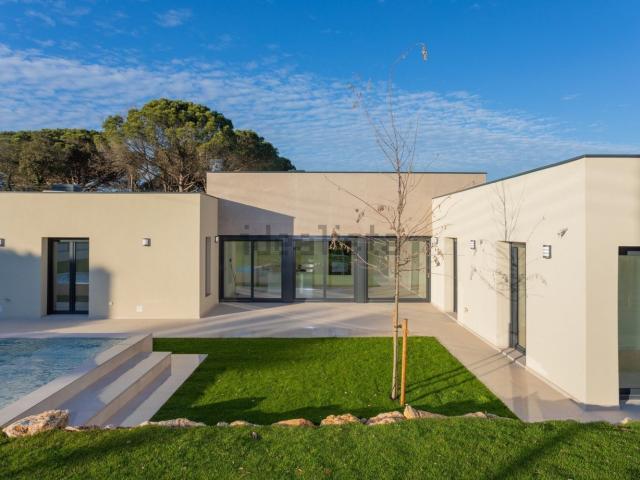 Chalet, Llagostera