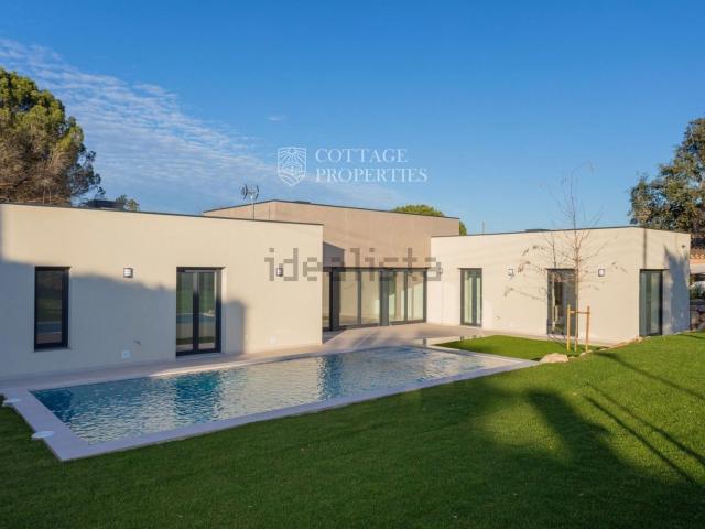 Chalet, Llagostera