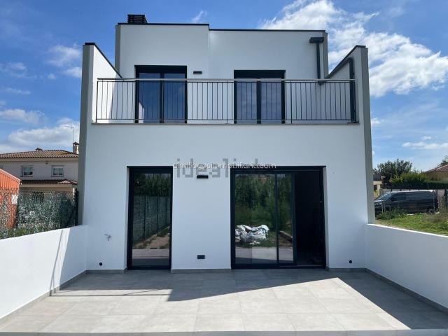 Chalet, Llagostera