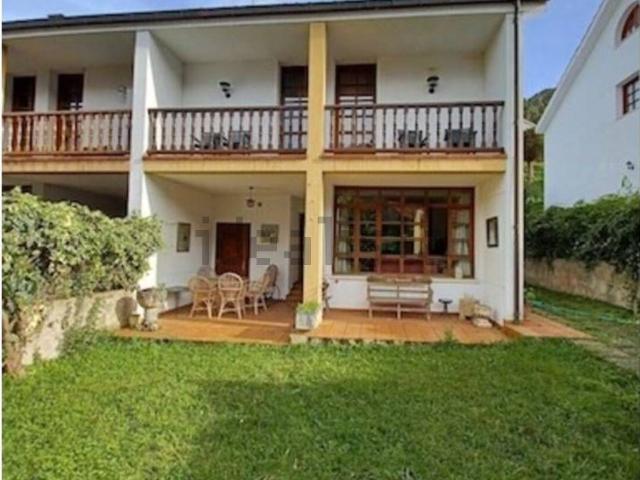 Chalet, Llanes