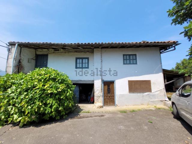 Chalet, Llanes