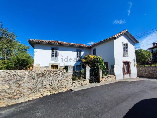 Chalet, Llanes