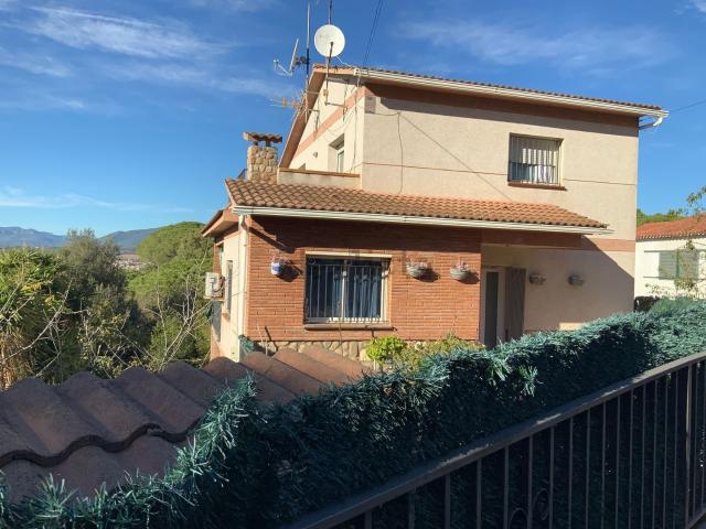 Chalet, Llinars del Vallès