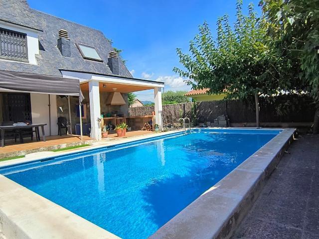Chalet, Llinars del Vallès