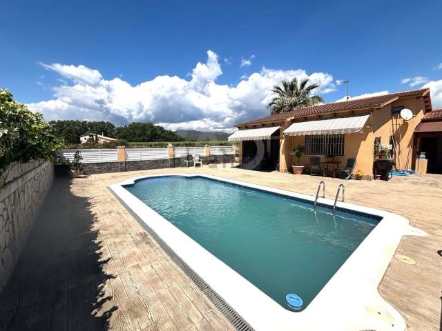 Chalet, Llorenç del Penedès