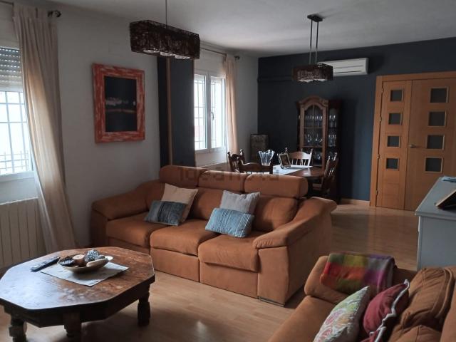 Chalet, Motilleja