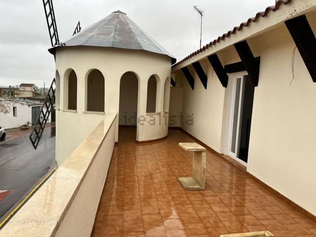 Chalet, Motilleja