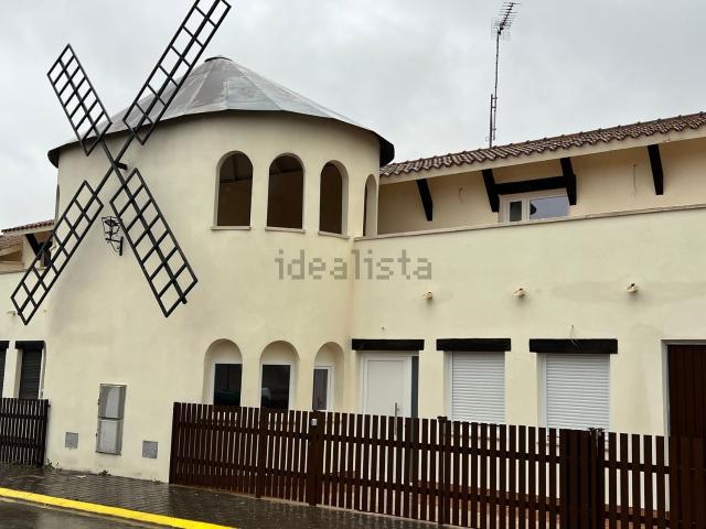 Chalet, Motilleja