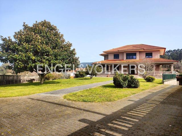 Chalet, Mourente