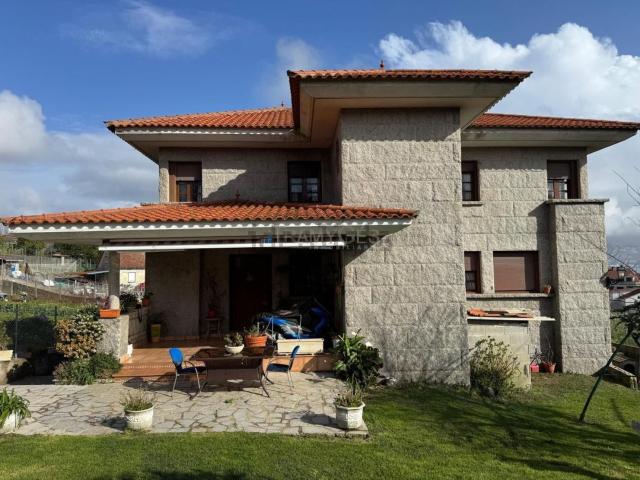 Chalet, Moaña