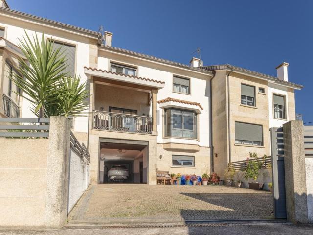 Chalet, Moaña